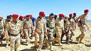 لجنة من وزارة الدفاع تطلع على اوضاع المقاتلين في محور تعز